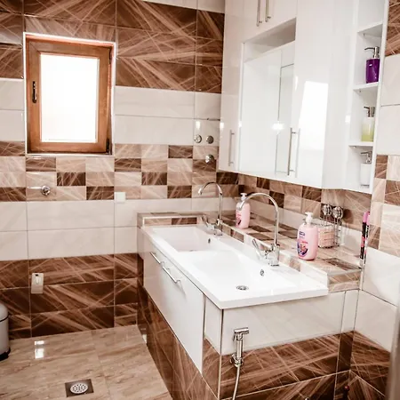 Lux Emina Tuzla