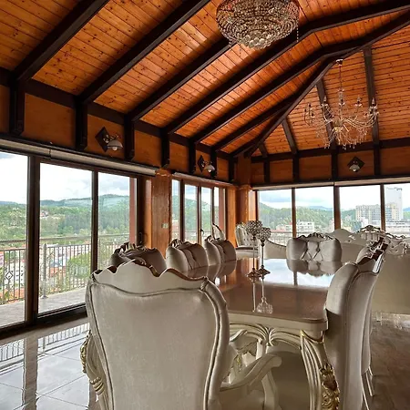 Lux Emina Apartman *